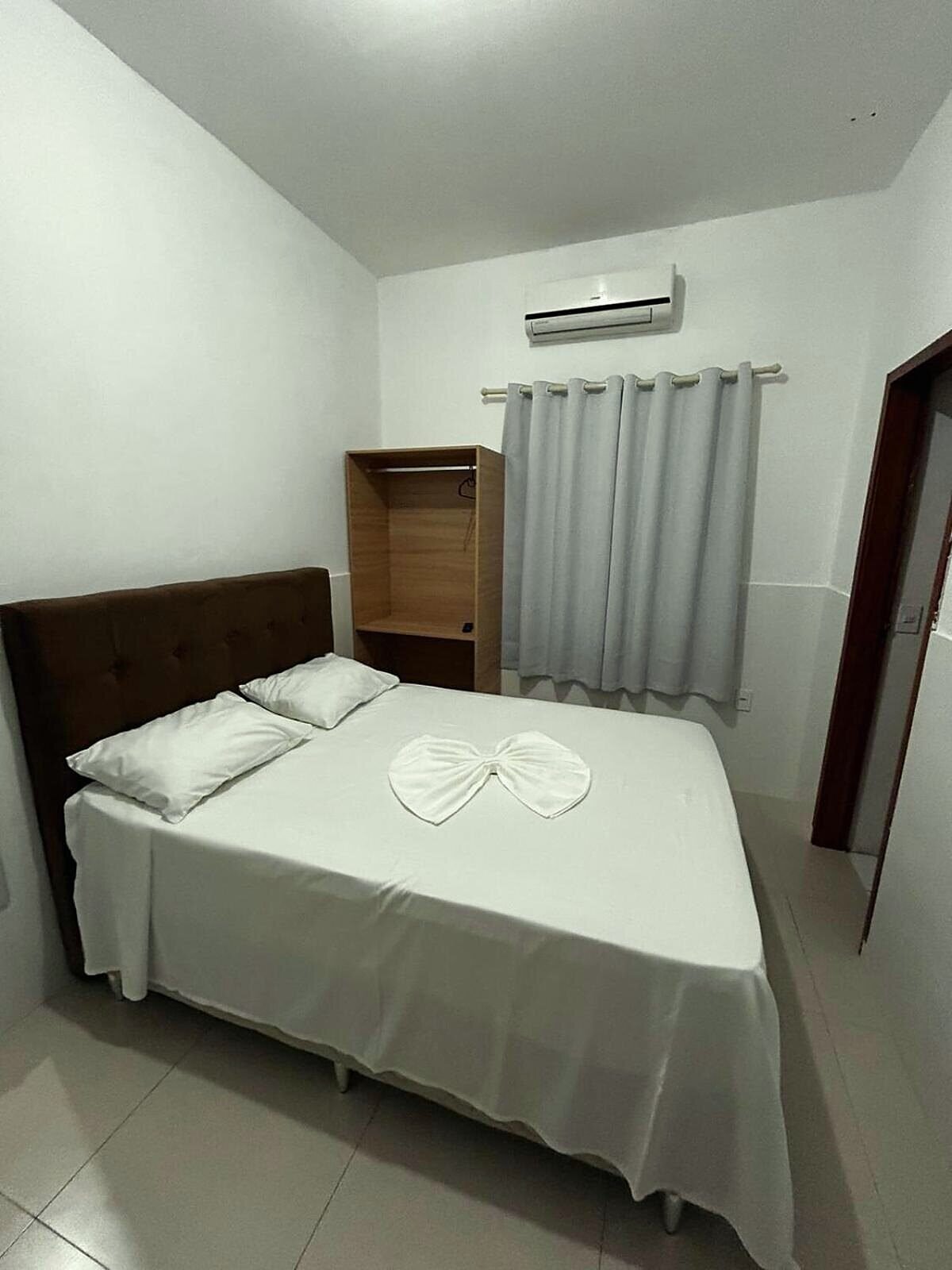 Quarto casal da Pousada Oliveira.
