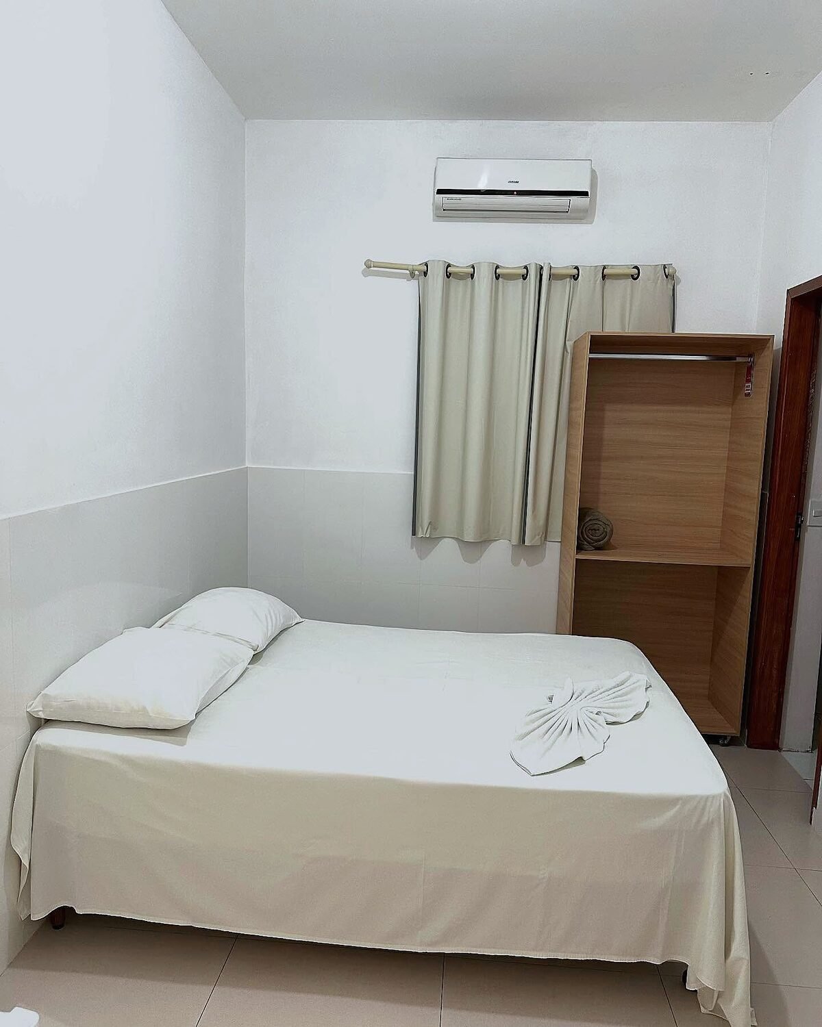 Quarto individual da Pousada Oliveira.